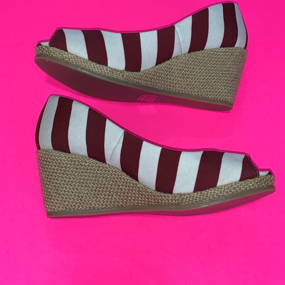 Lillybee U Wedge heels size 7. - Picture 2 of 5